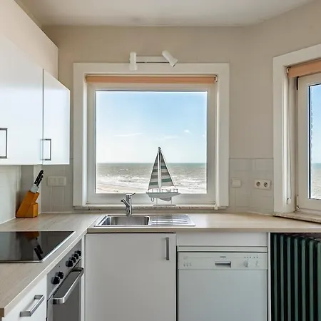 Unique Sea Views - Peace & Nature - Near Tram Stop Apartment Ostend