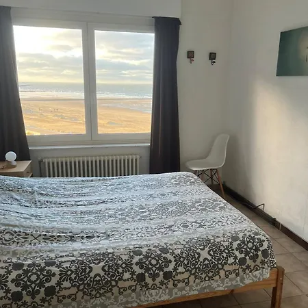 Unique Sea Views - Peace & Nature - Near Tram Stop Apartment *