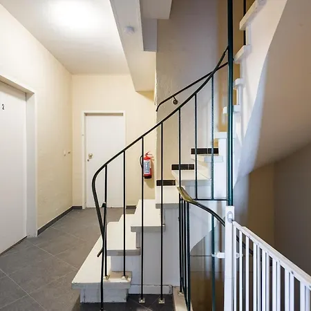 Unique Sea Views - Peace & Nature - Near Tram Stop Apartment *