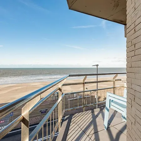 Unique Sea Views - Peace & Nature - Near Tram Stop Apartment *