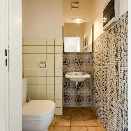 Unique Sea Views - Peace & Nature - Near Tram Stop Apartment *