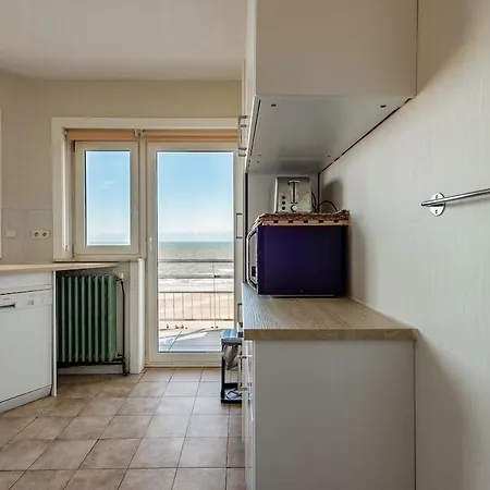 Apartment Unique Sea Views - Peace & Nature - Near Tram Stop Ostend