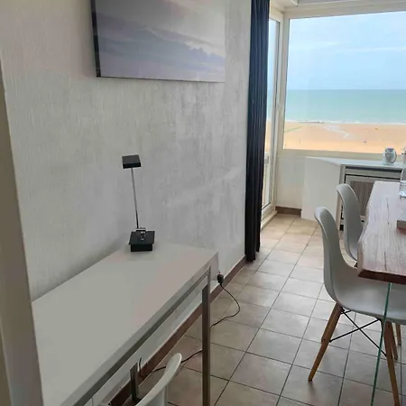 Unique Sea Views - Peace & Nature - Near Tram Stop Apartment Ostend